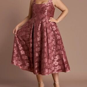 Elegant Floral Jacquard Dress